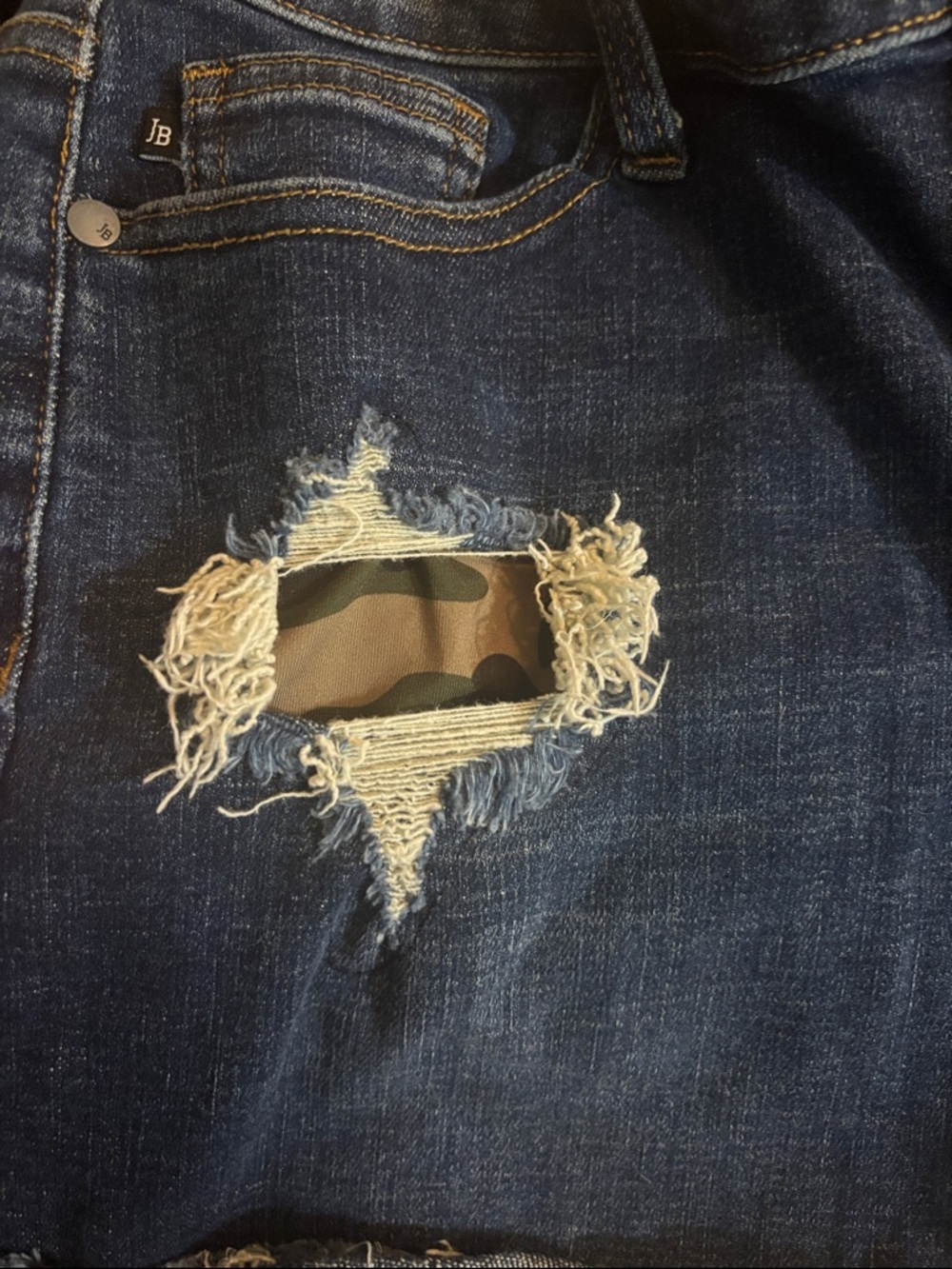 Judy Blue | Distressed Dark Blue Denim Women’s Shorts camo large - Picture 3 of 5